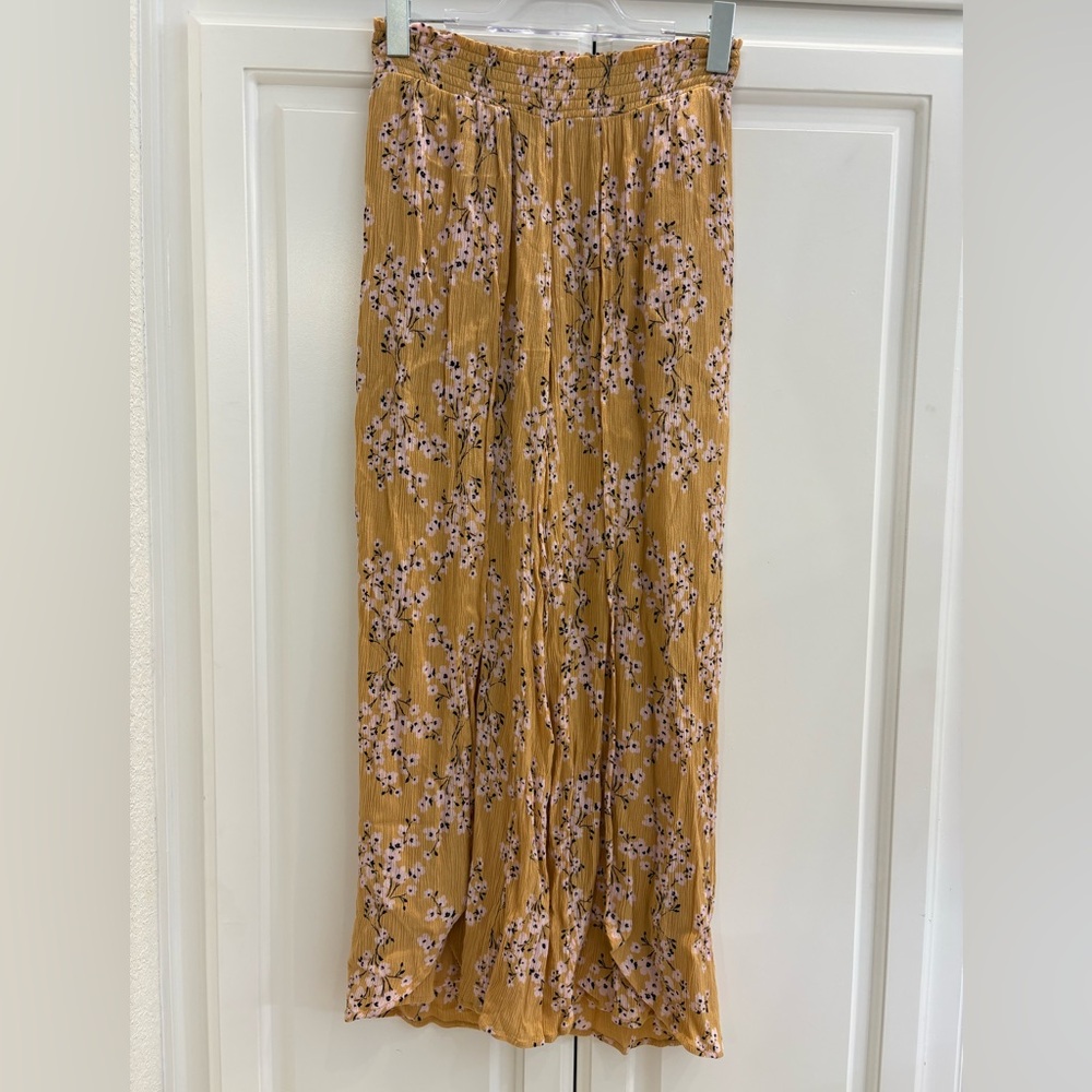 BILLABONG Wandering Soul Wide-Split-Leg Pant in Golden Hour Floral S: M